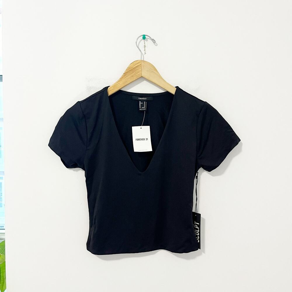 NEW Forever 21 Black V Neck Bodycon Short Sleeve Crop Top Size Medium